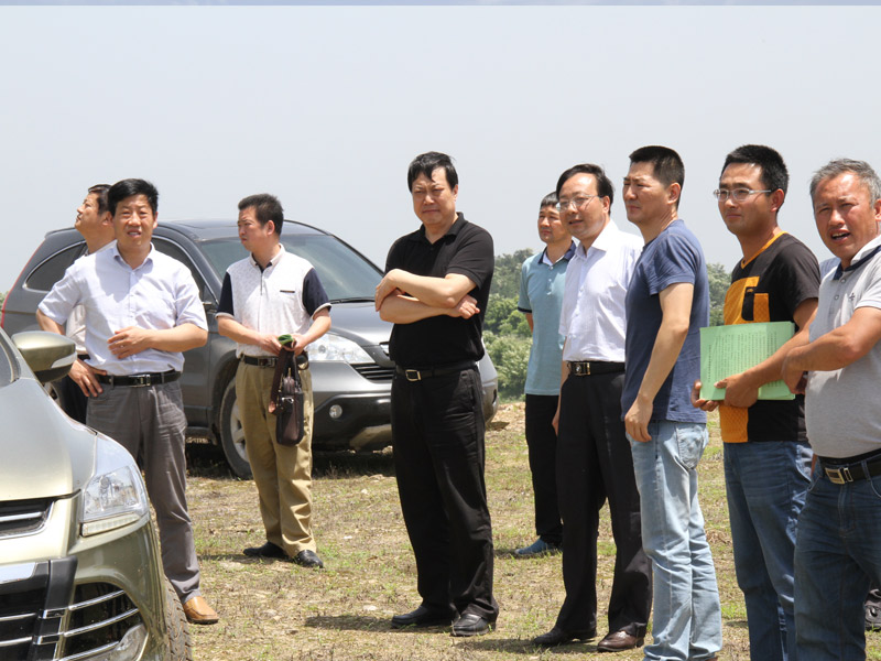 熱烈歡迎信陽(yáng)市鄭志強(qiáng)市長(zhǎng)蒞臨基地考察