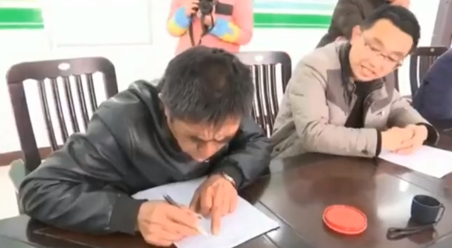 慰問孤寡老人