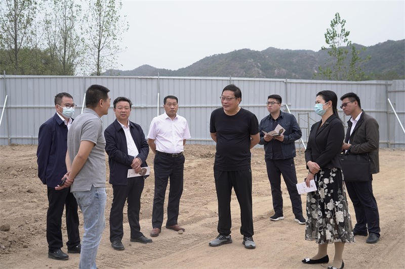 市發(fā)改委黨組書記、主任梁玉峰一行到金源油茶實地調(diào)研